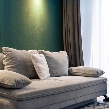 Modern Living Apartment - 3-Zimmer - Nuernberg Nord, Ruhige Seitenstrasse, Fusslaeufig Strassenbahn エクステリア 写真